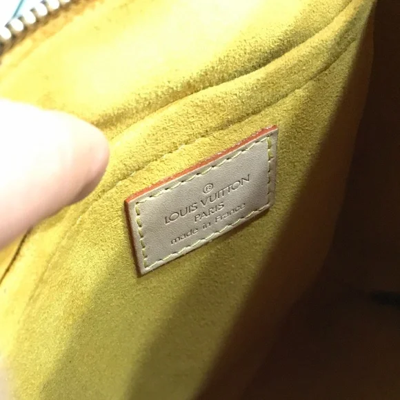 COPY - COPY - Speedy fringe multicolor Travel Bags